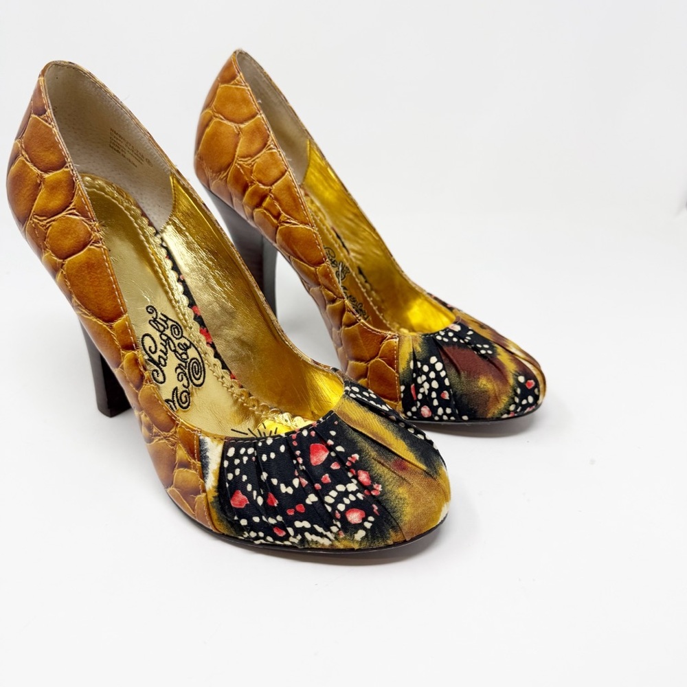 Naughty Monkey Brown and Gold Heels